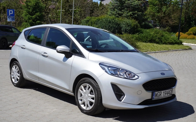 Ford Fiesta cena 38500 przebieg: 102000, rok produkcji 2019 z Katowice małe 301
